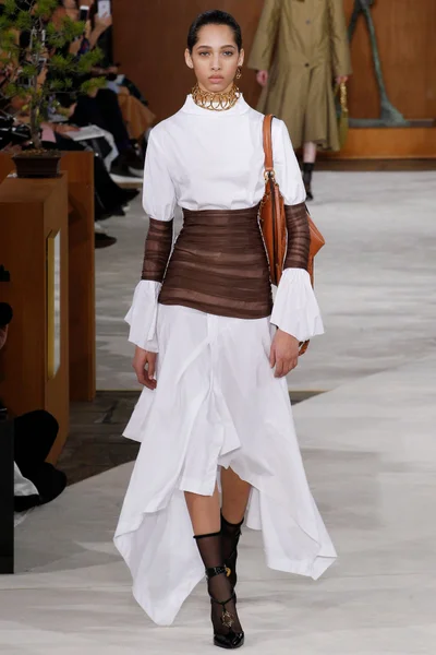 Look 8